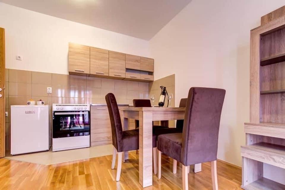 Naki Apartmani Podgoriçe Dış mekan fotoğraf